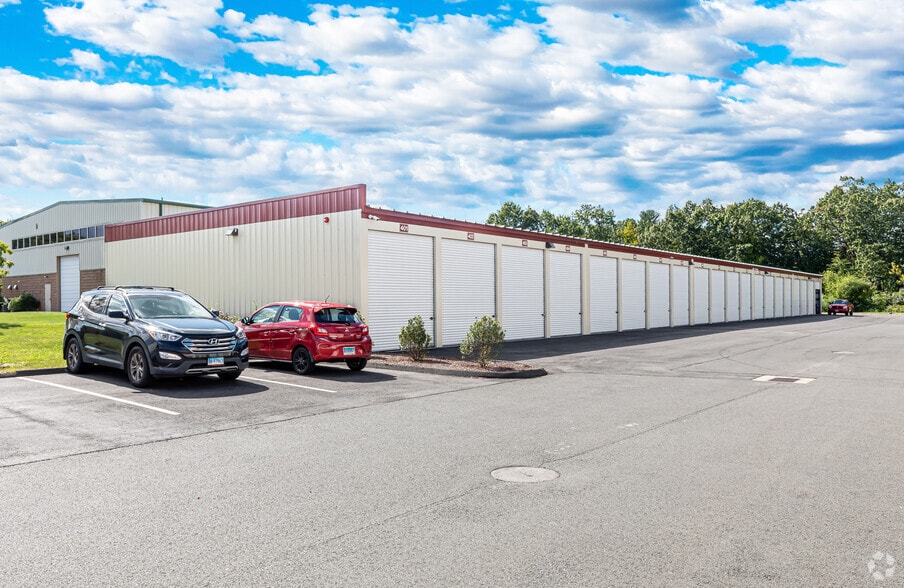 Primary Photo Of 200 Old County Cir, Windsor Locks Warehouse For Lease
