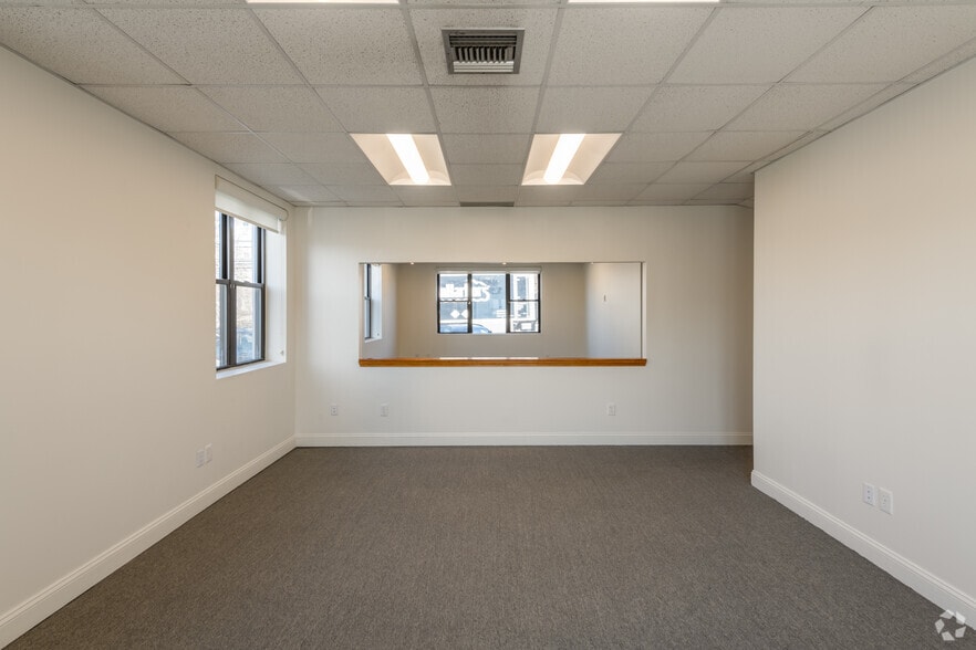 More Photos Of 600 Pleasant St, Watertown Medical For Lease