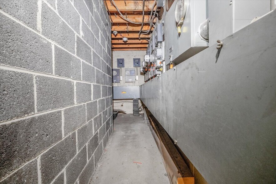 More Photos Of 723 Braddock Ave, Braddock Office For Sale