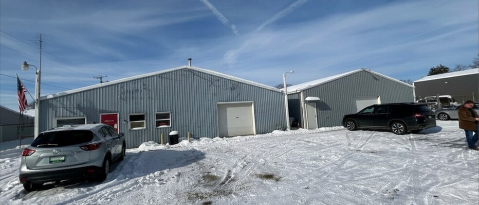 Primary Photo Of 55955 Hoosier Ave, Mishawaka Warehouse For Sale