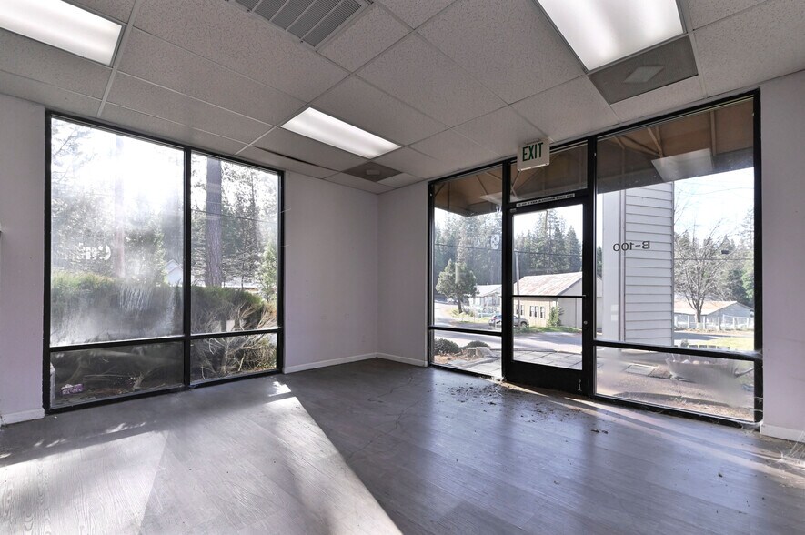 More Photos Of 1111 Dunbar Rd, Arnold Office For Sale