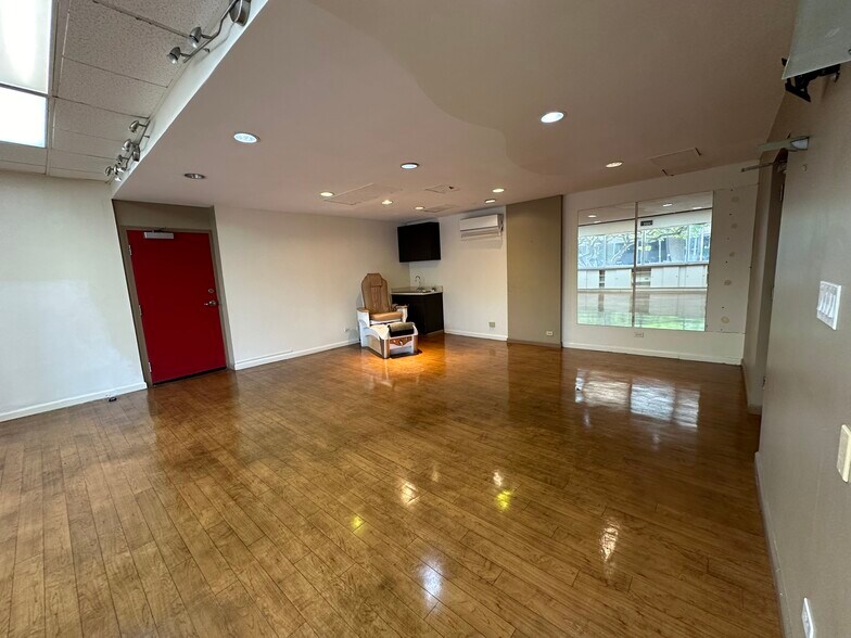 More Photos Of 1617 Kapiolani Blvd, Honolulu Apartments For Sale