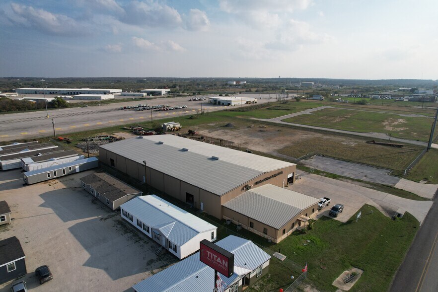 More Photos Of 19940 I-37, Elmendorf Warehouse For Sale