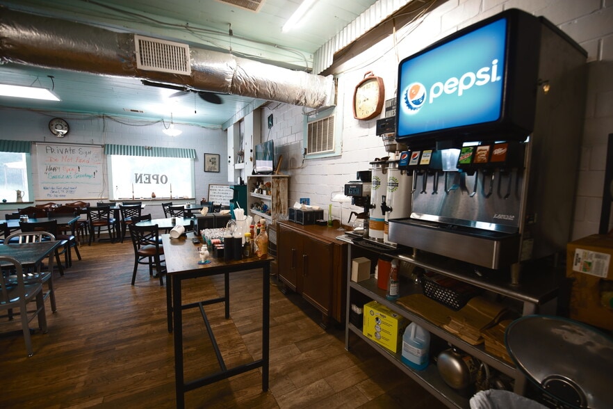 More Photos Of 15745 TX-204, Cushing Specialty For Sale