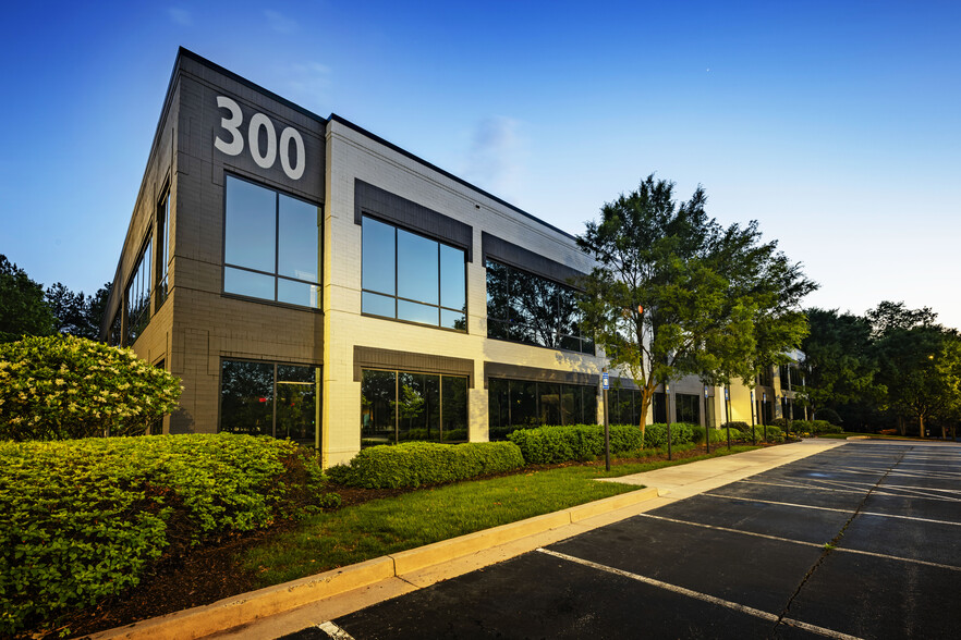 Primary Photo Of 1990 Vaughn Rd, Kennesaw Office For Sale