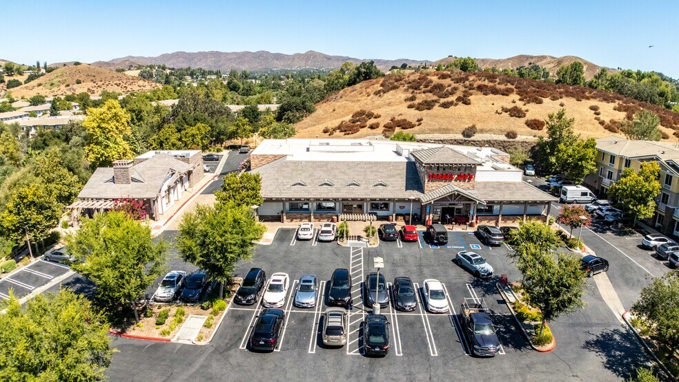 More Photos Of 29001 Canwood St, Agoura Hills Restaurant For Lease