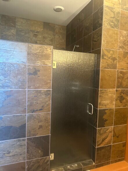 More Photos Of 1749 22nd St, Hood River Specialty For Sale