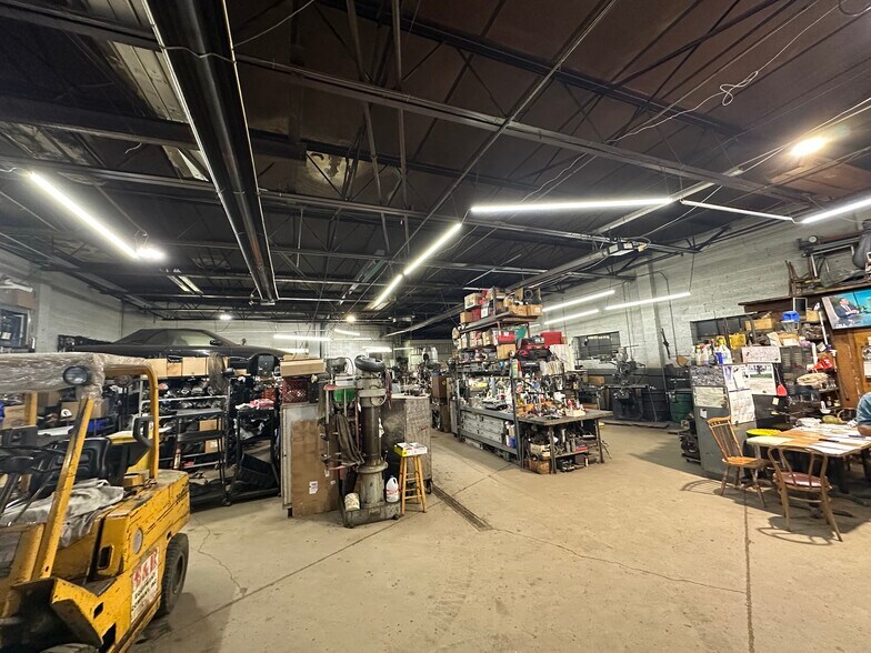 More Photos Of 5431 E Davison St, Detroit Warehouse For Sale