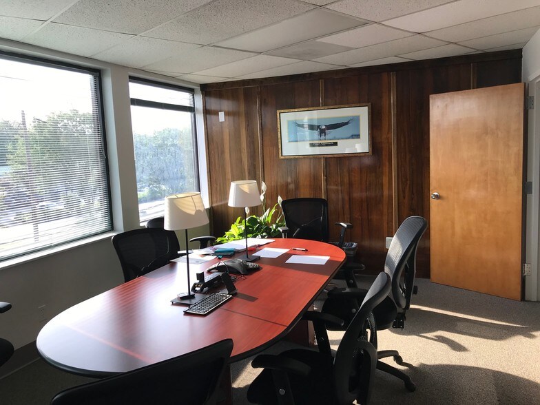 More Photos Of 194 Main St, Norwalk Office For Lease