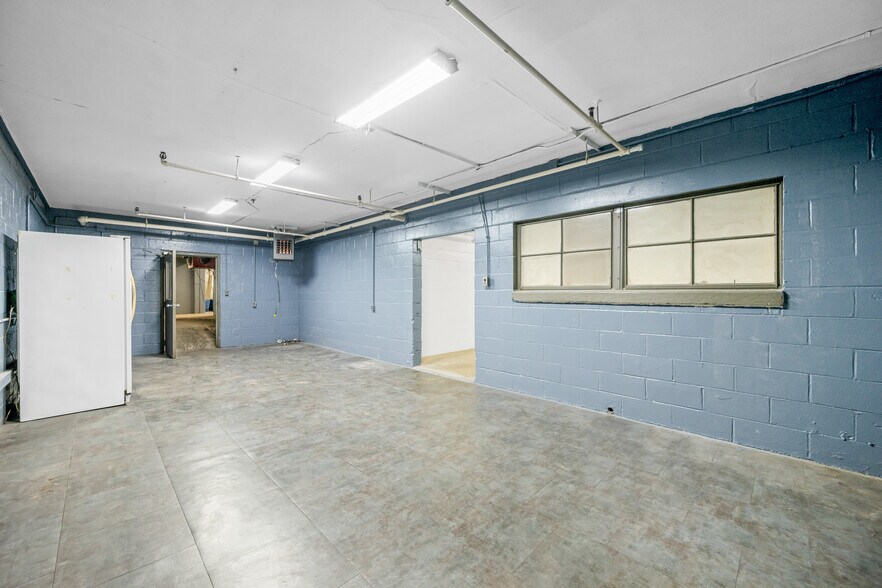 More Photos Of 1441 Central Ave, Columbus Auto Repair For Lease