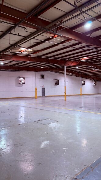 More Photos Of 3517 Frutas Ave, El Paso Manufacturing For Lease