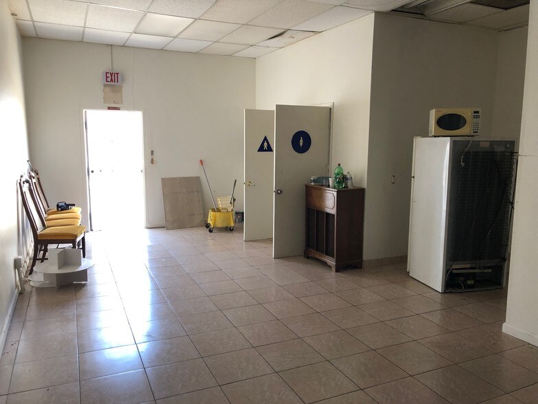 More Photos Of 7206-7226 Florin Mall Dr, Sacramento General Retail For Sale