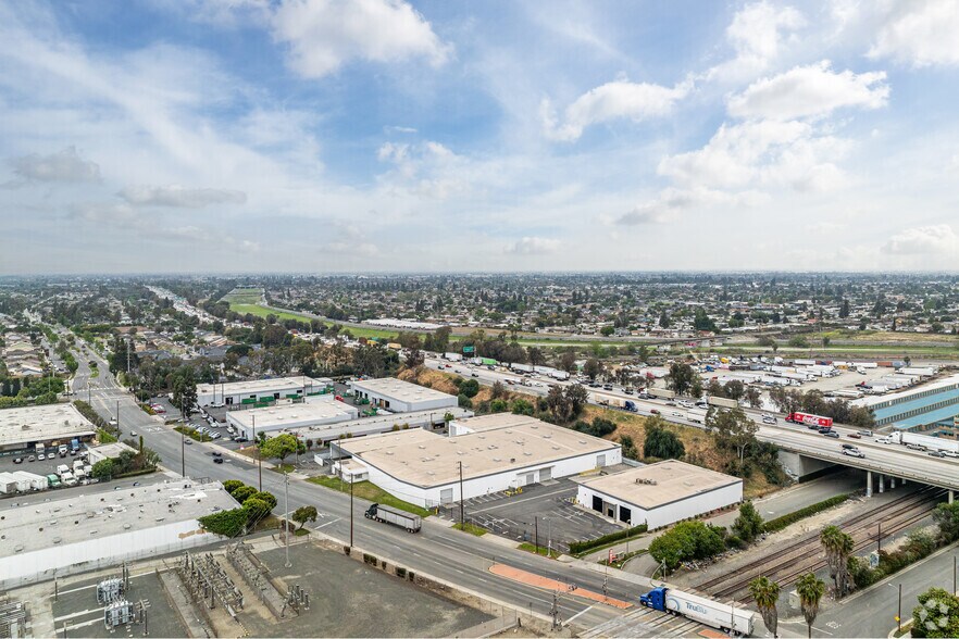 More Photos Of 8731 & 8741 Pioneer Blvd, Santa Fe Springs Warehouse For Lease