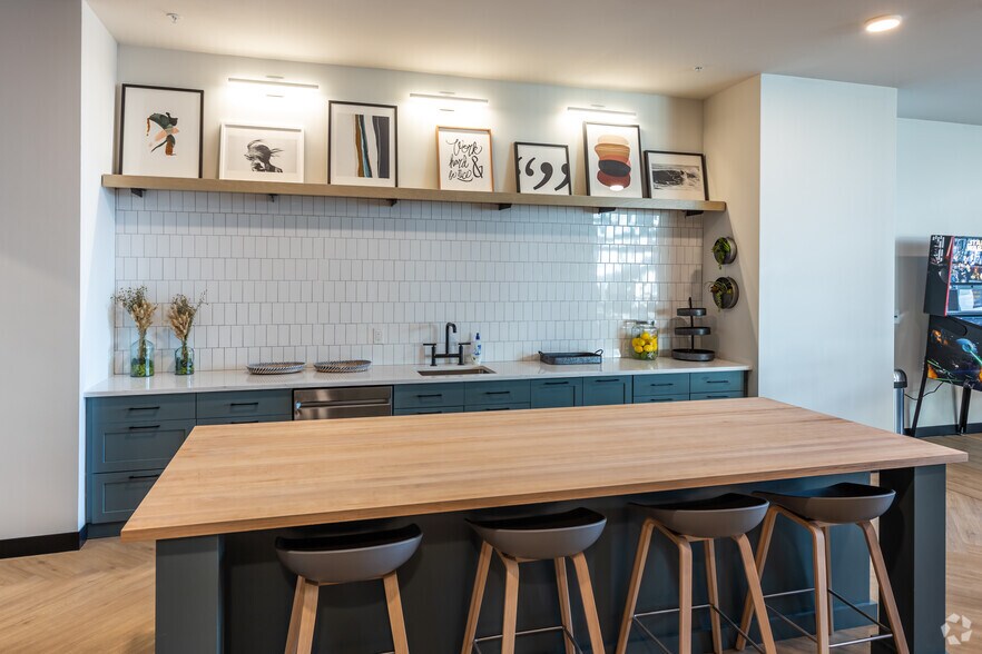 More Photos Of 1401 W 23rd St, Lawrence Apartments For Lease