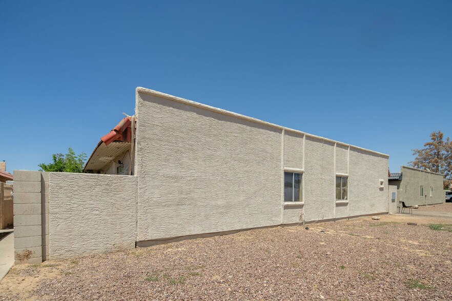 Primary Photo Of 2726 E Tierra Buena Ln, Phoenix Apartments For Sale
