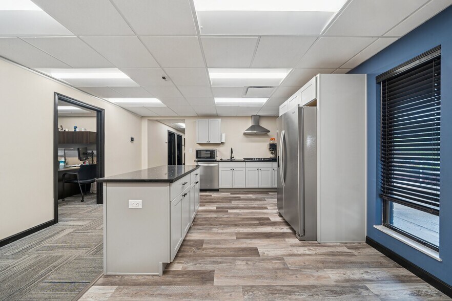 More Photos Of 3439 Babcock Blvd, Pittsburgh Office For Sale