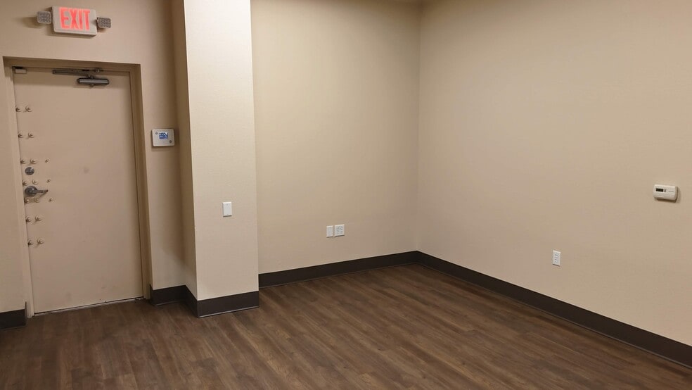 More Photos Of 617 Winmoore Way, Modesto Warehouse For Lease