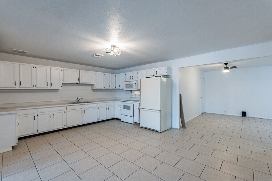More Photos Of 3115 N 55th Ave, Phoenix Apartments For Sale