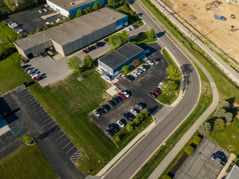 More Photos Of 11837 Technology Dr, Fishers Warehouse For Lease