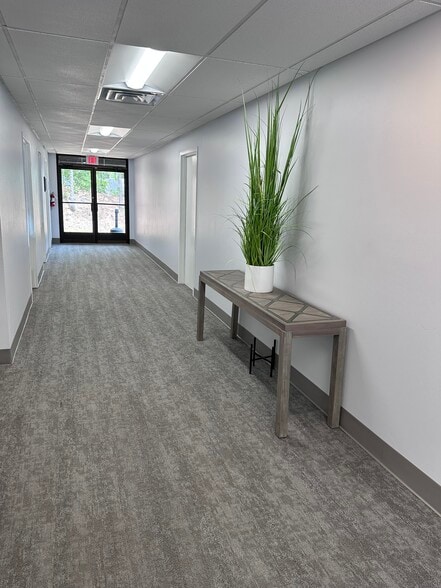 More Photos Of 14 Office Park Dr, Little Rock Office For Sale