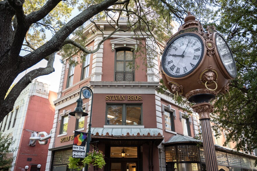 Primary Photo Of 1500 Main St, Columbia General Retail For Lease