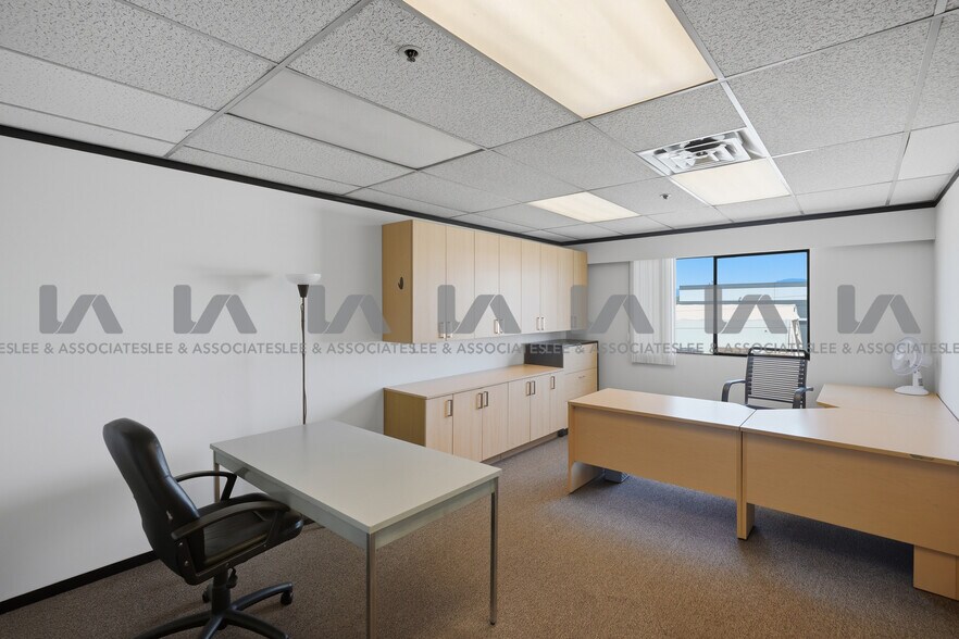 More Photos Of 18788 96th Ave, Surrey Warehouse For Lease