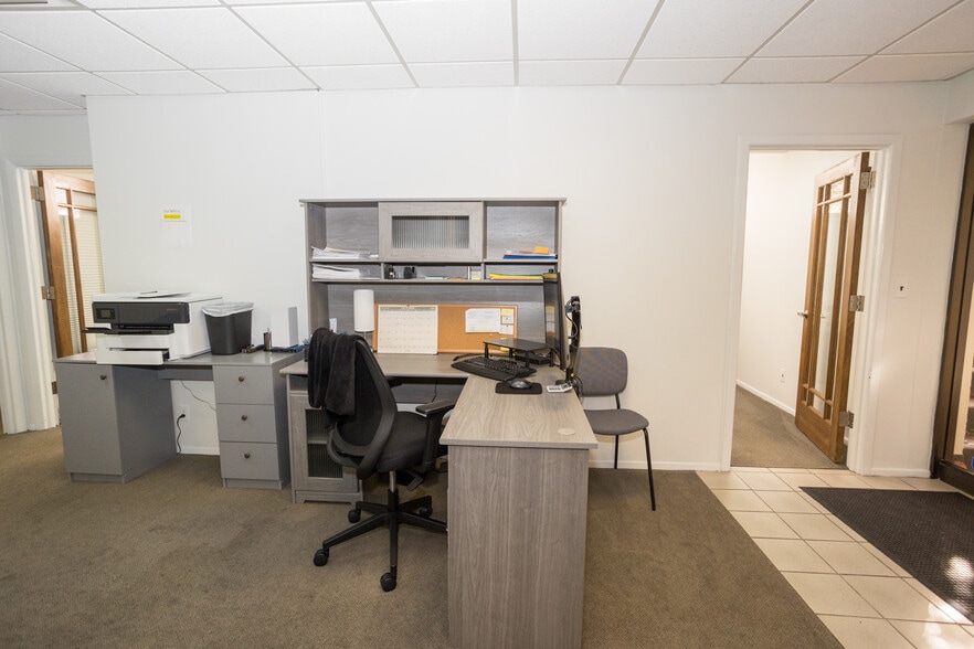 More Photos Of 179 S Maple Ave, Ridgewood Office For Sale