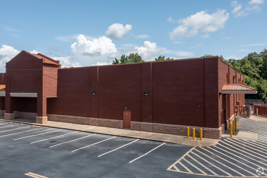 More Photos Of 6414 State Park Rd, Travelers Rest Drugstore For Lease