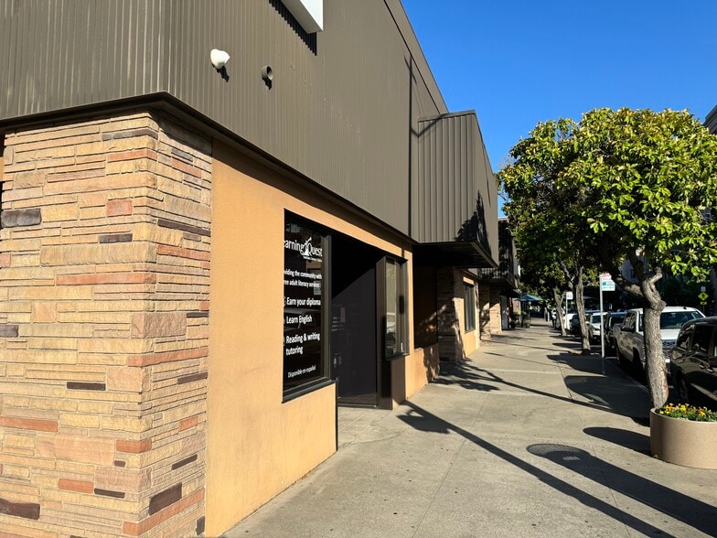 More Photos Of 1028-1032 11th St, Modesto Office For Lease