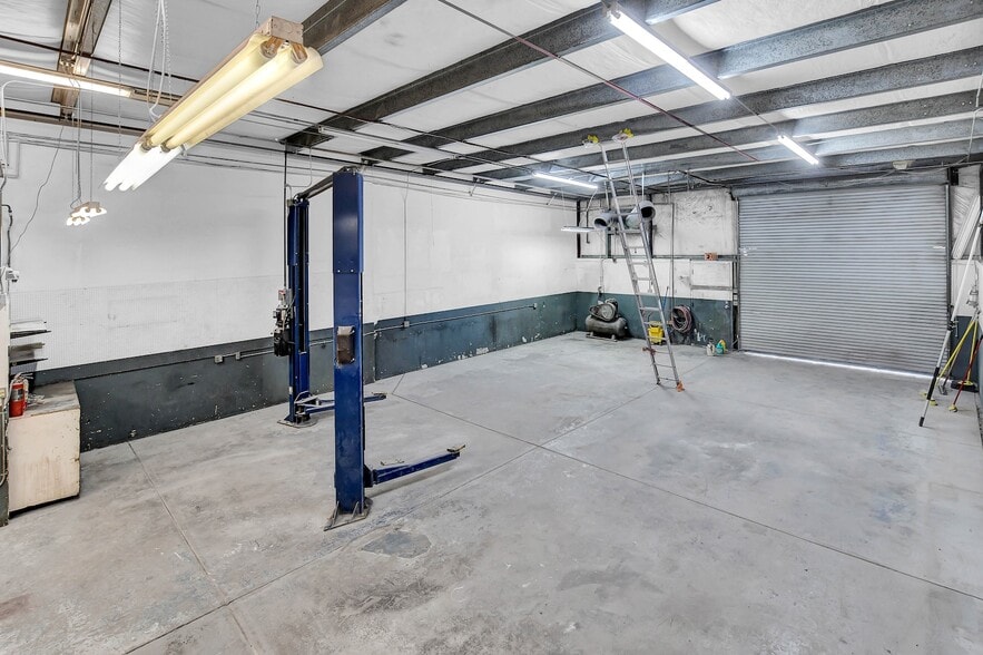 More Photos Of 707 Canyon Rd, Boulder City Warehouse For Sale