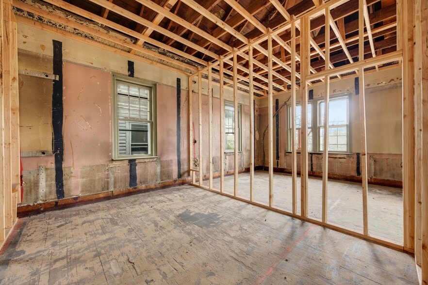 More Photos Of 640 N Broad St, Woodbury Police Fire Station For Sale