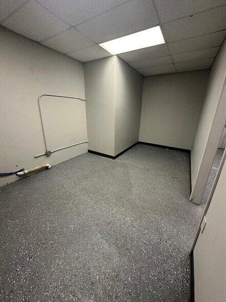More Photos Of 421 Doughty Blvd, Inwood Manufacturing For Lease