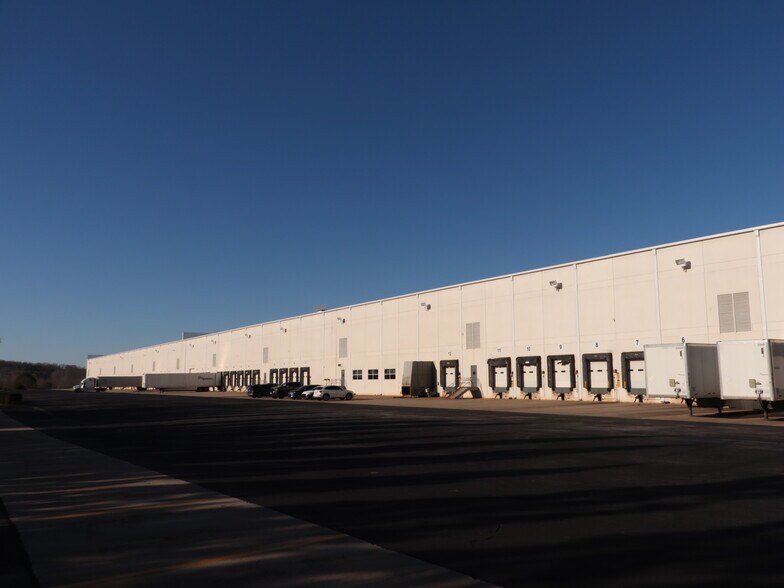 More Photos Of 621 Lincoln County Parkway Ext, Lincolnton Warehouse For Lease