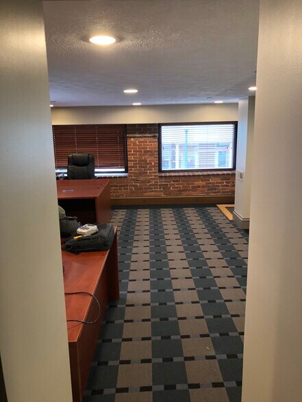 More Photos Of 814-818 Quarrier St, Charleston Office For Lease