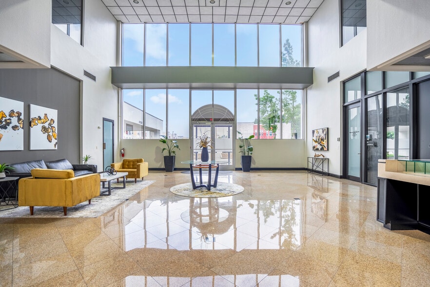 More Photos Of 1110 N Loop 336 W, Conroe Office For Lease