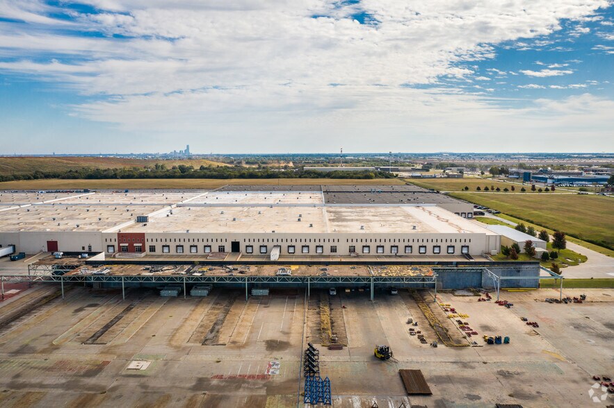 More Photos Of 7501 SW 29th St, Oklahoma City Distribution For Lease
