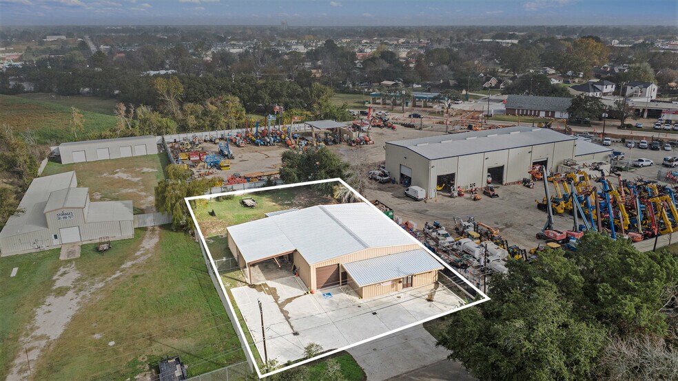 More Photos Of 6933 Olson Ln, Pasadena Service For Sale