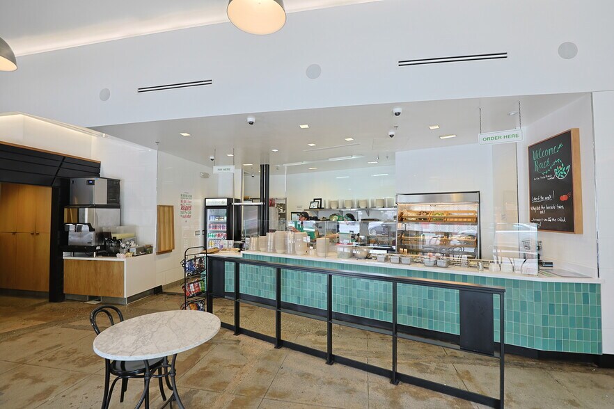 More Photos Of 1401-1413 2nd St, Santa Monica Office For Lease