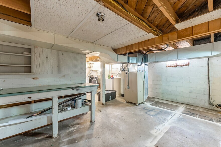 More Photos Of 820 N 6th St, Montevideo Apartments For Sale