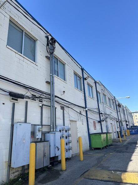 More Photos Of 1501 N Broad St, Philadelphia Freestanding For Lease