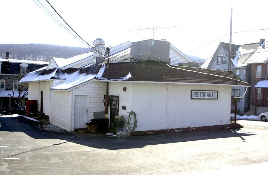 More Photos Of 754 Cherokee st, Fountain Hill Restaurant For Sale