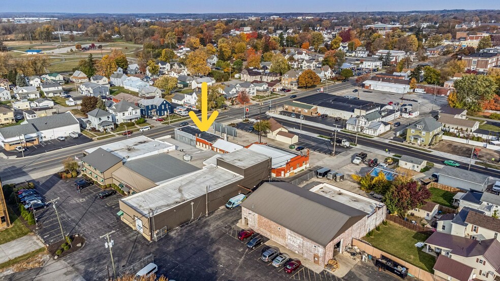 More Photos Of 423 N Main St, Findlay Storefront For Sale