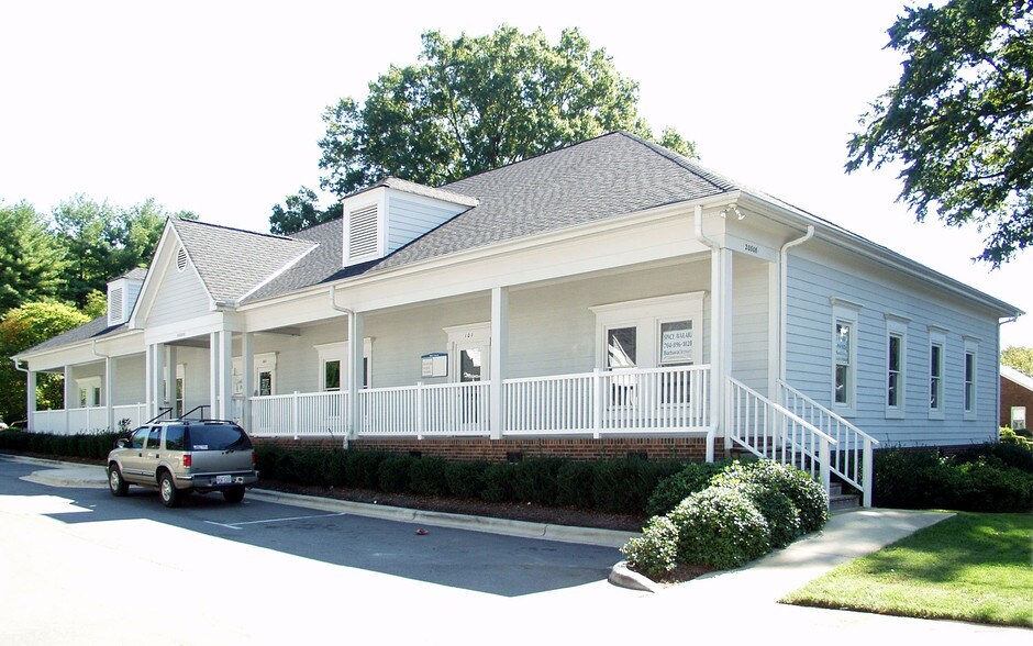Primary Photo Of 20808 N Main St, Cornelius Medical For Lease