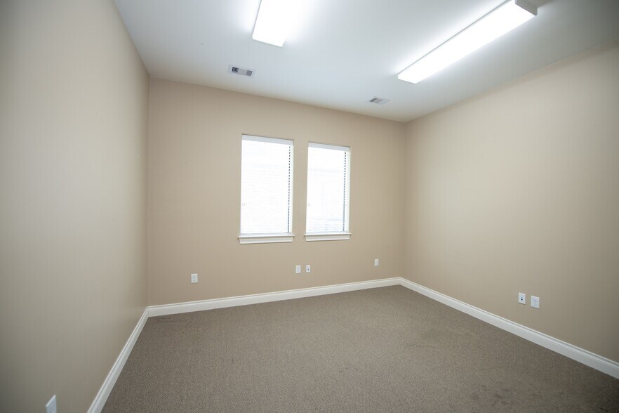 More Photos Of 21559 Provincial Blvd, Katy Medical For Sale