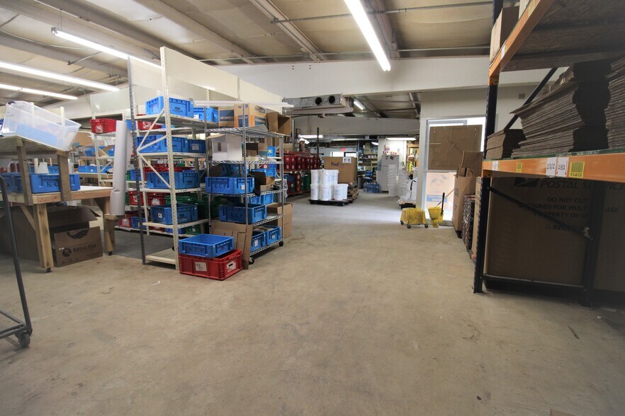 More Photos Of 345 S Airport Rd, Traverse City Warehouse For Lease