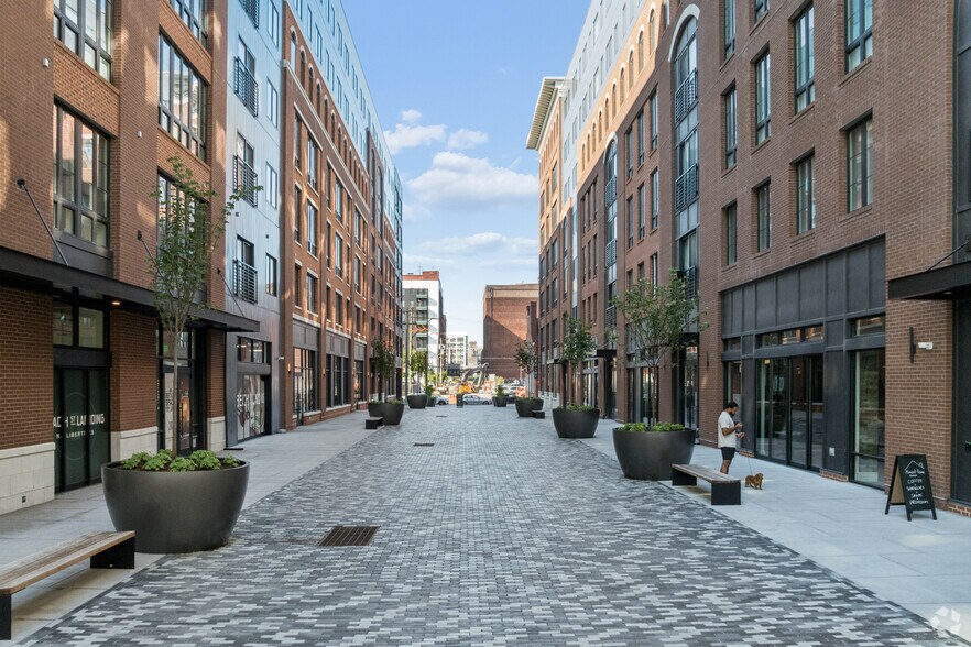 More Photos Of 700 N Delaware Ave, Philadelphia Apartments For Lease