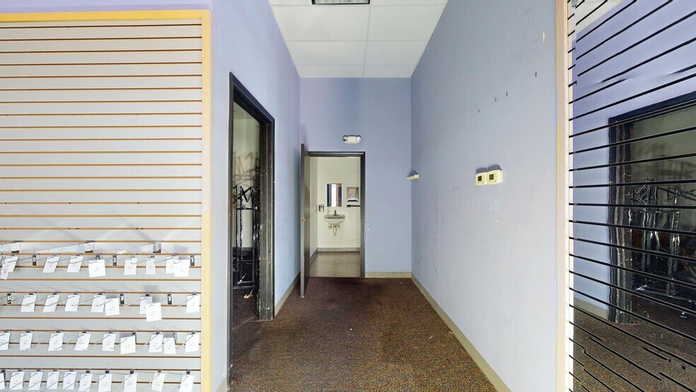 More Photos Of 4501 State Line Ave, Texarkana Unknown For Lease