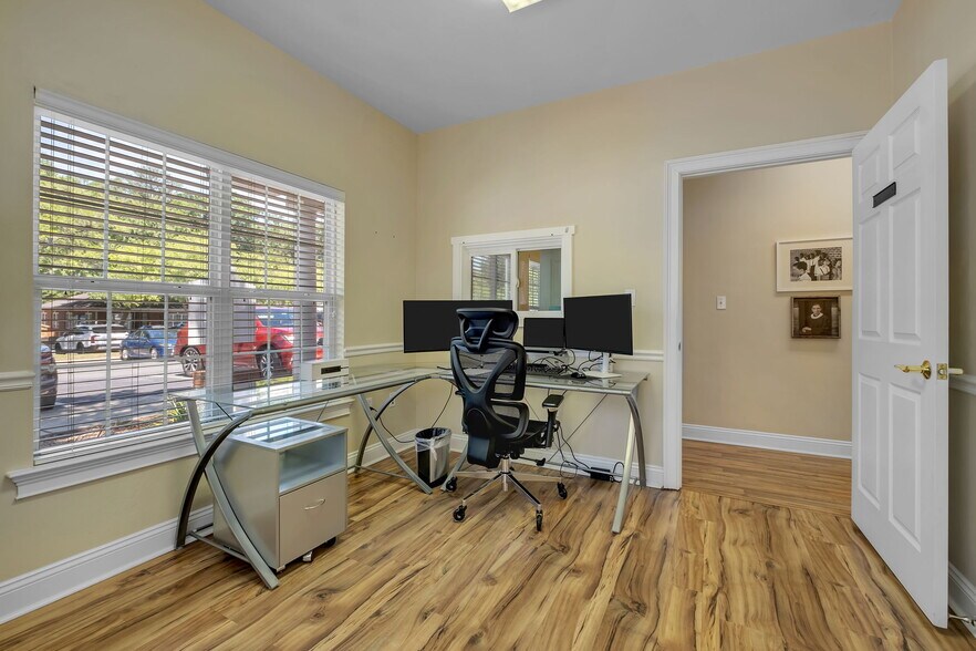 More Photos Of 2888 Mahan Dr, Tallahassee Medical For Lease