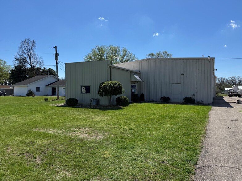 More Photos Of 30338 Co 12 Rd, Elkhart Industrial For Lease
