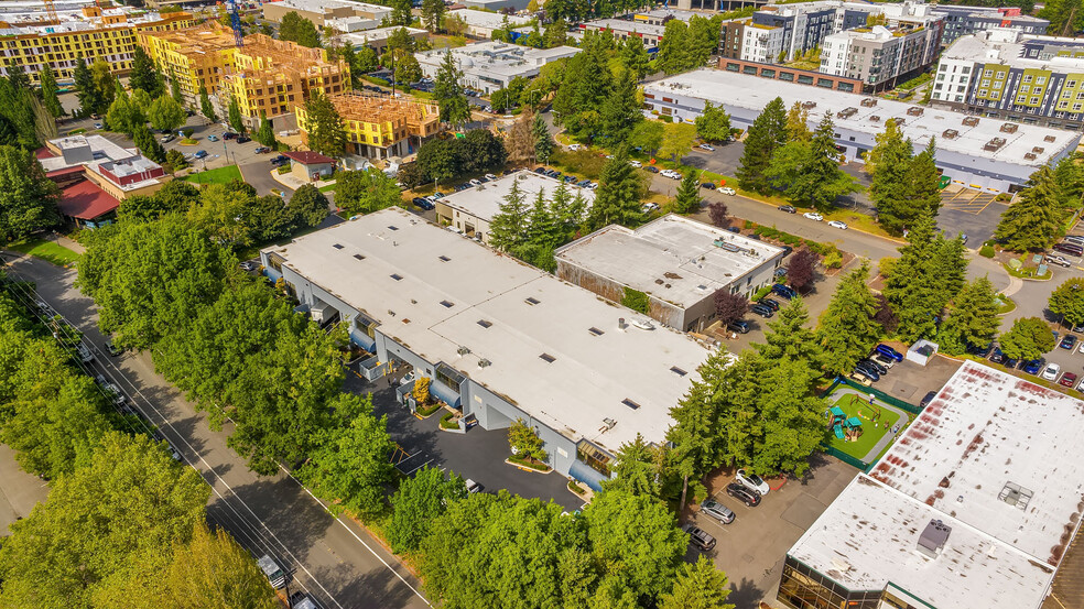 Primary Photo Of 17640-17650 NE 65th St, Redmond Warehouse For Lease